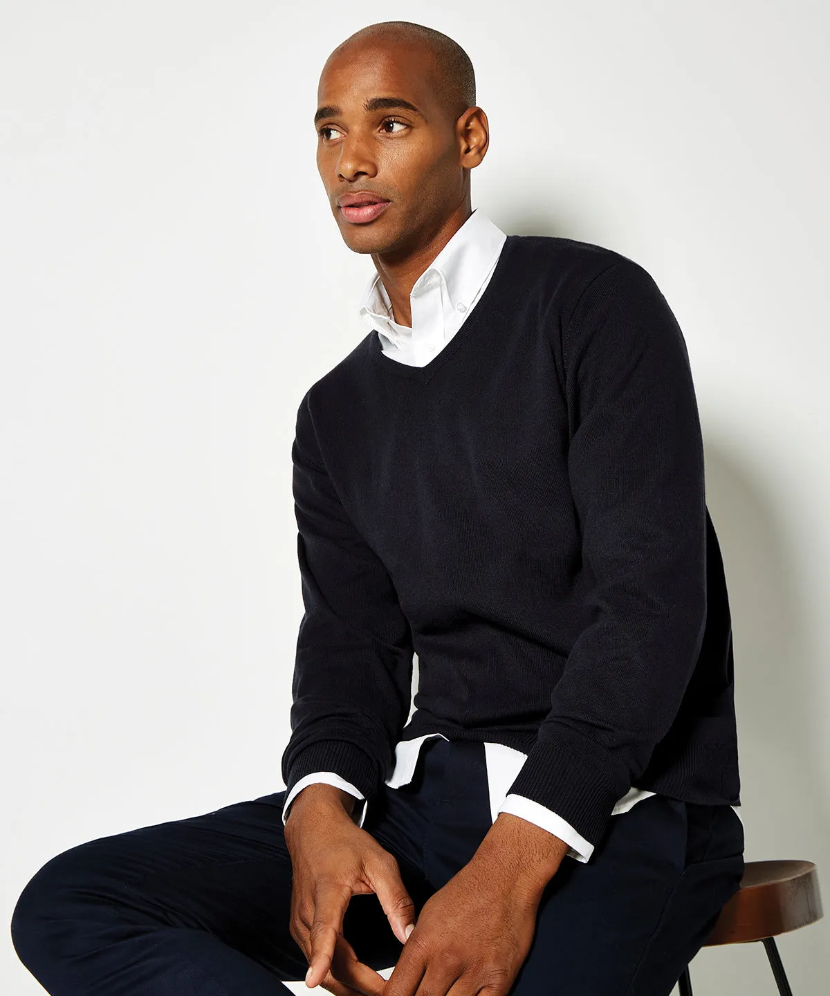 Arundel v-neck sweater long sleeve (classic fit) | Graphite